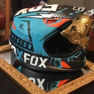DIRT BIKE HELMET